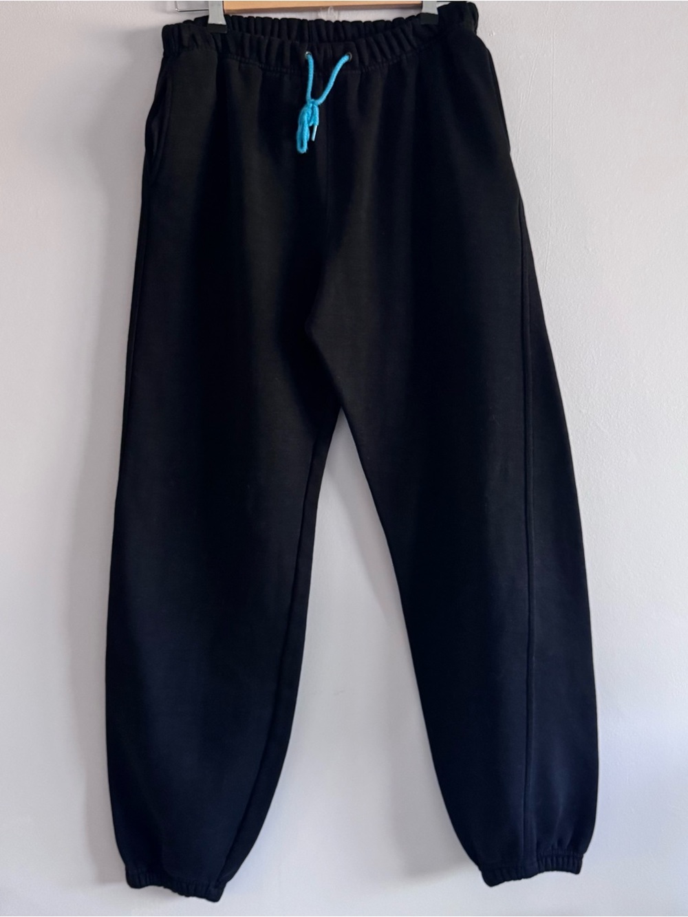 Cuffy’s of Cape Cod fleece-lined sweatpants in classic black